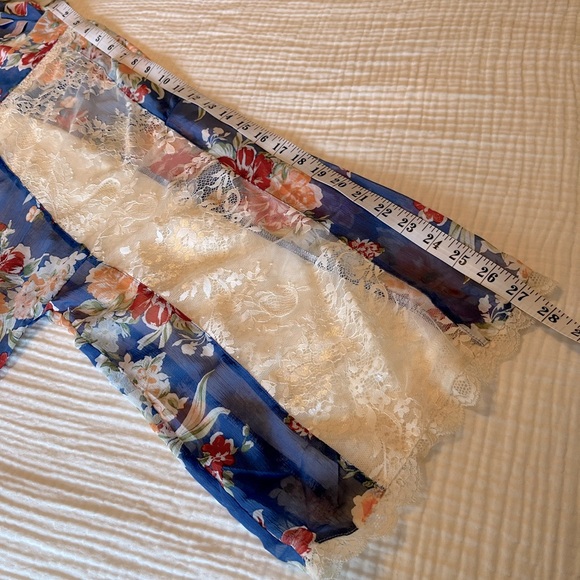 Laurie Felt Sheer Floral Topper with Lace Size Large - Picture 3 of 11